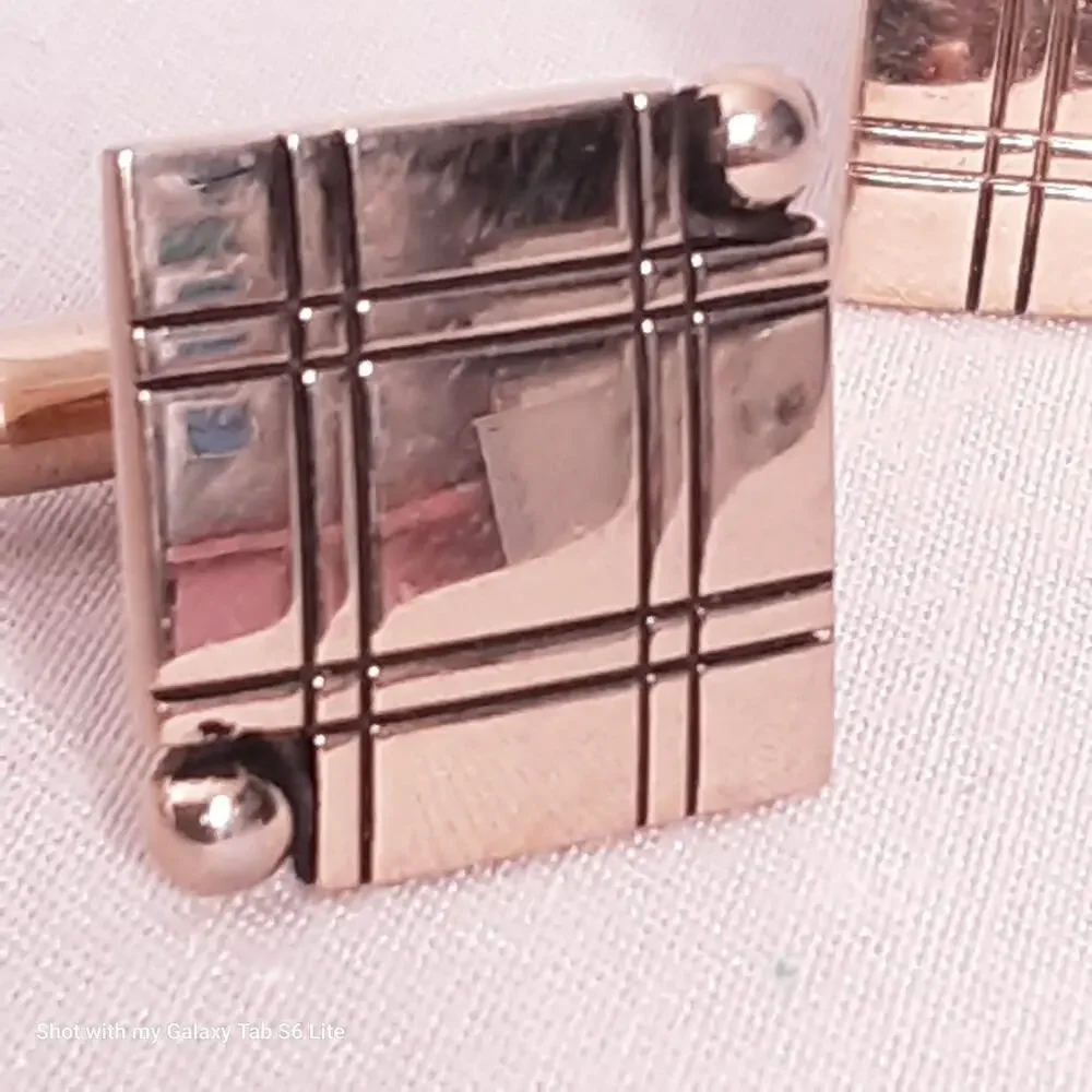 💎Mens Cufflinks Gold Tone Metal With Plaid Engraved Pattern